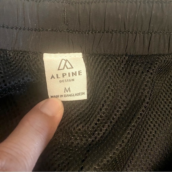 Alpine Women’s Utility Shorts with Pockets - Picture 8 of 9